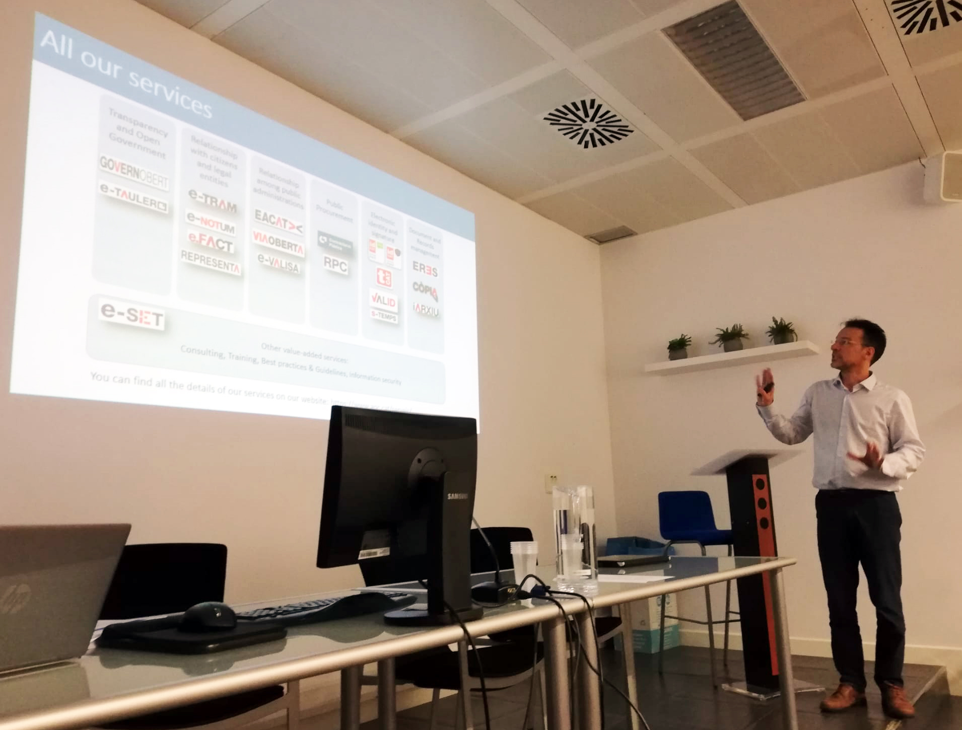 Els serveis de l'AOC