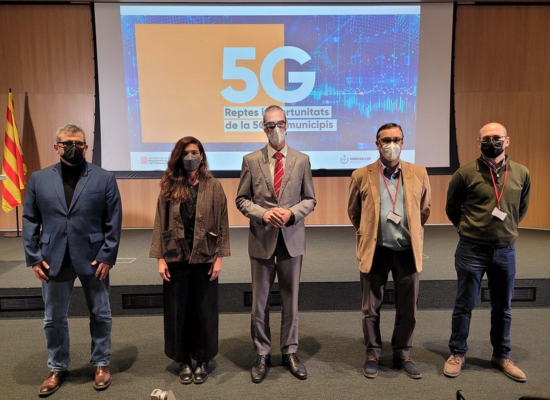 Participants en la presenatció de la guia 5g per als municipisPresentació de la guia