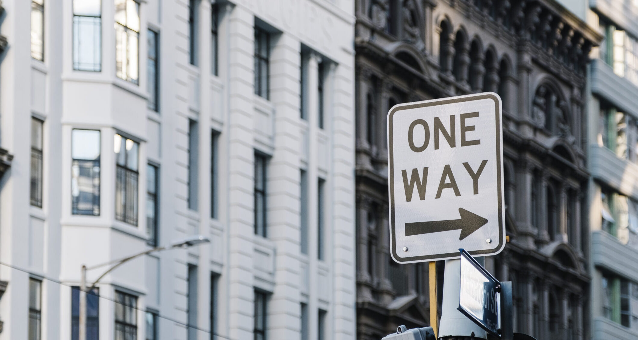 senyalització d'un sol sentit a la ciutat